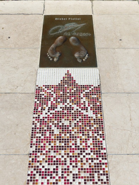 一记追平 一记追平